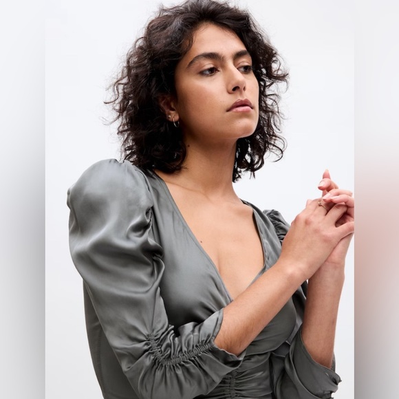 GAP NWT Women's Ruched Satin Midi Dress - New Shadow Grey - Picture 2 of 6